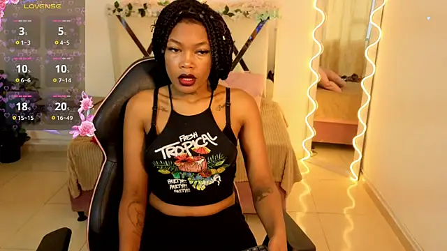 Snapshot of CRISTALBROKE_TAY chatting on June 2026 07:04:01 PM CRISTALBROKE TAY online show from June 2026 07:04:01 PM