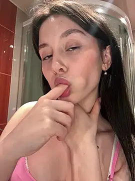 EvaHearts online show from May 2026 08:32:01 PM