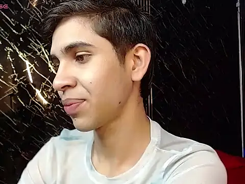Snapshot of joshua_saenz_ chatting on June 2026 11:06:01 PM joshua saenz online show from June 2026 11:06:01 PM
