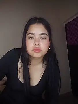 Snapshot of MiiaHott_W chatting on June 2026 02:33:01 PM MiiaHott W online show from June 2026 02:33:01 PM