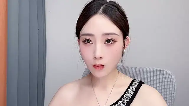 Snapshot of _222Mia chatting on June 2026 08:35:01 AM 222Mia online show from June 2026 08:35:01 AM
