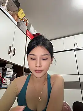 Snapshot of cuteluky18 chatting on June 2026 01:14:01 PM cuteluky18 online show from June 2026 01:14:01 PM
