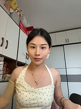 Snapshot of cuteluky18 chatting on June 2026 09:14:01 AM cuteluky18 online show from June 2026 09:14:01 AM