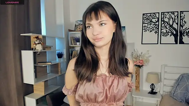Snapshot of LupitaSolt chatting on June 2026 09:11:01 AM LupitaSolt online show from June 2026 09:11:01 AM