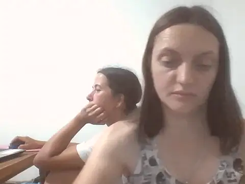 Kimmy Webb online show from June 2026 05:50:01 PM