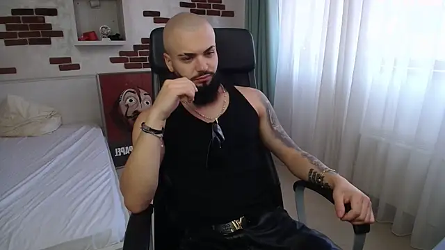 OscarWillss online show from May 2026 07:05:02 AM