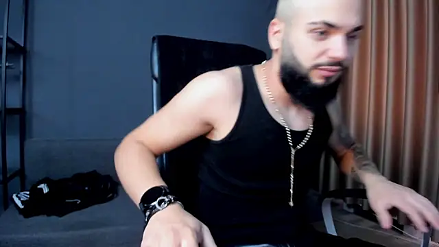 OscarWillss online show from May 2026 04:53:01 AM