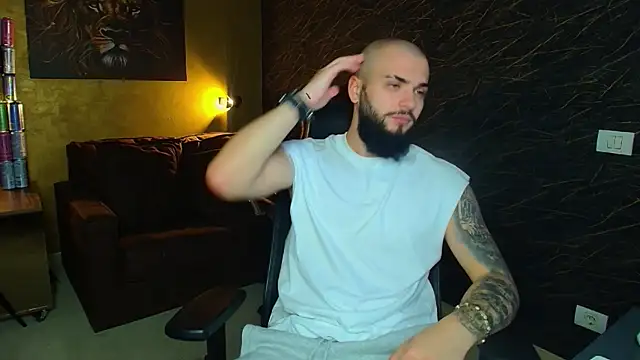 OscarWillss online show from June 2026 06:56:01 AM
