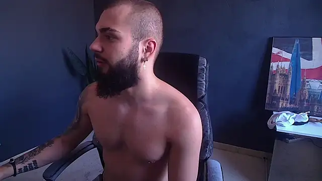 OscarWillss online show from June 2026 09:01:01 AM