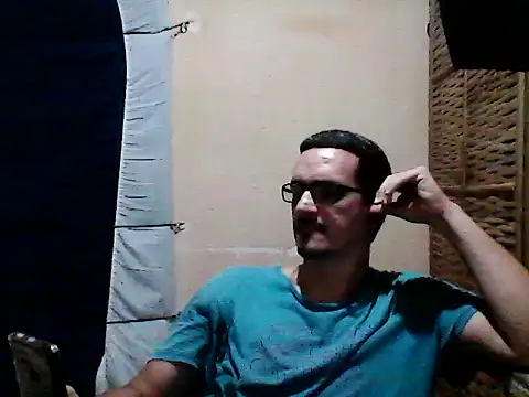 Snapshot of DouglasBr22 chatting on May 2026 08:03:01 PM DouglasBr22 online show from May 2026 08:03:01 PM