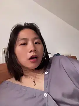 Snapshot of Iridessa- chatting on June 2026 12:22:01 PM Iridessa- online show from June 2026 12:22:01 PM