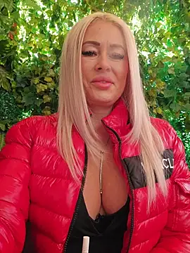 Snapshot of MILFBARBY chatting on November 2025 08:12:01 AM MILFBARBY online show from November 2025 08:12:01 AM