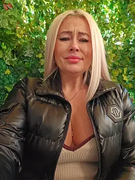 Snapshot of MILFBARBY chatting on November 2025 08:13:01 AM MILFBARBY online show from November 2025 08:13:01 AM