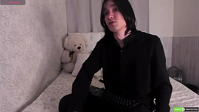 CalvinChapman online show from July 2026 04:49:01 AM