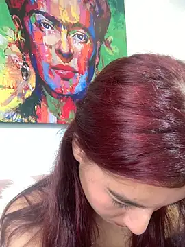 Snapshot of EveRave_Pink chatting on May 2026 03:54:01 PM EveRave Pink online show from May 2026 03:54:01 PM