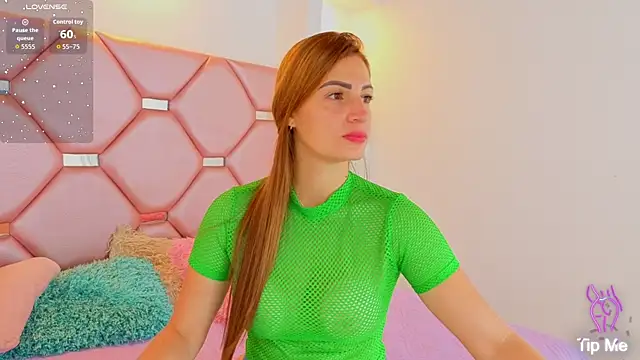 Juliia cruz  online show from May 2026 11:38:02 AM