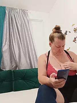JuliaBestX online show from June 2026 01:11:02 AM