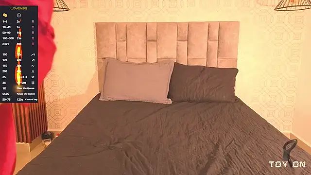 Snapshot of isaacblaze_ chatting on July 2026 03:33:01 AM isaacblaze online show from July 2026 03:33:01 AM