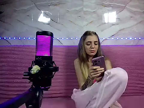 Snapshot of BunnyBliss2 chatting on June 2026 09:24:01 PM BunnyBliss2 online show from June 2026 09:24:01 PM