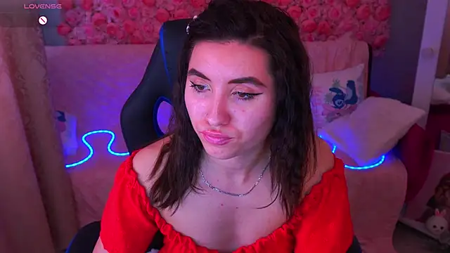 Lola Leeee online show from May 2026 01:06:01 PM