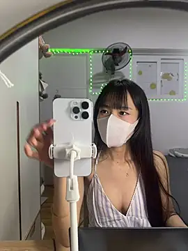 Lov3lily online show from June 2026 01:58:02 PM