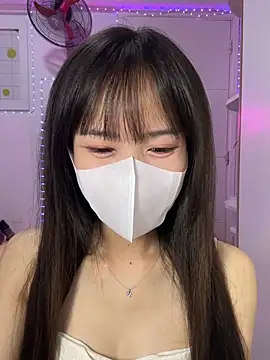 Lov3lily online show from July 2026 04:11:01 PM