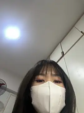 Lov3lily online show from July 2026 04:20:01 PM