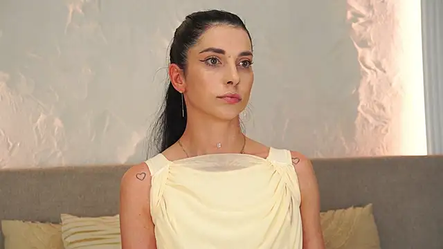 Snapshot of MissSophiee_ chatting on May 2026 08:03:02 PM MissSophiee online show from May 2026 08:03:02 PM