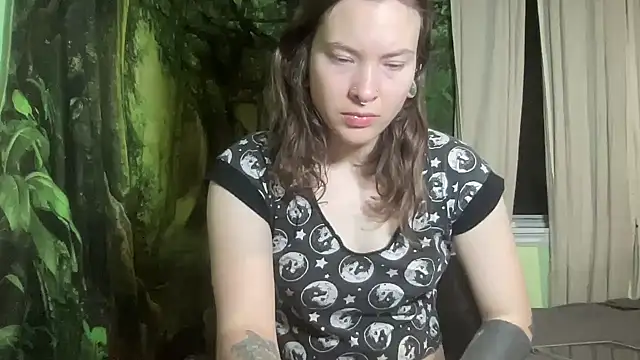 mo0ngoddess online show from November 2025 03:39:02 AM