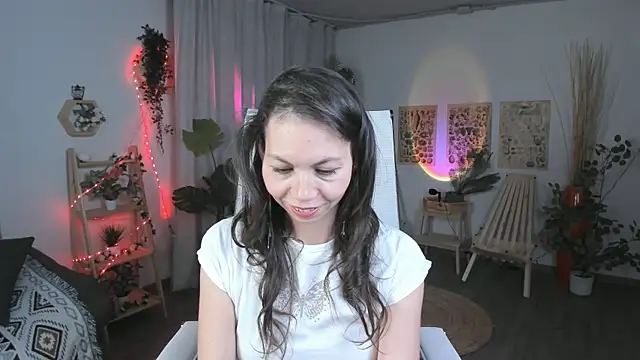 Snapshot of TrasyMorris chatting on May 2026 03:35:01 AM TrasyMorris online show from May 2026 03:35:01 AM