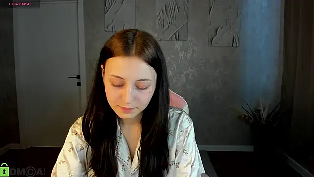 Tracey Gill online show from May 2026 01:03:01 AM
