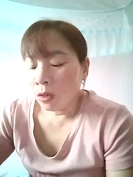 Snapshot of Cumhots111 chatting on June 2026 03:41:01 AM Cumhots111 online show from June 2026 03:41:01 AM
