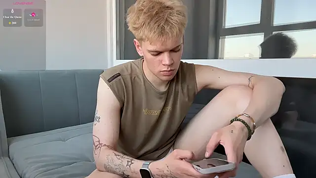 Snapshot of kevin_jess chatting on May 2026 02:00:02 PM kevin jess online show from May 2026 02:00:02 PM