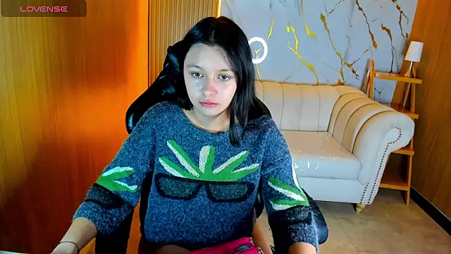 HoneyDoll tf online show from June 2026 01:04:01 PM