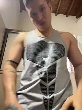 Snapshot of lucassimone_ chatting on May 2026 12:13:02 PM lucassimone online show from May 2026 12:13:02 PM