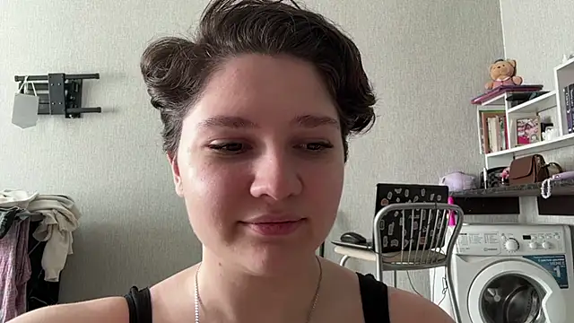 LizCumens online show from May 2026 12:18:01 AM