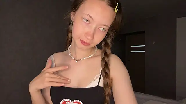 Emily Mur  online show from May 2026 05:05:02 AM