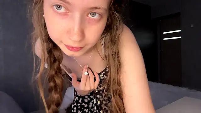 Emily Mur  online show from July 2026 10:39:01 AM