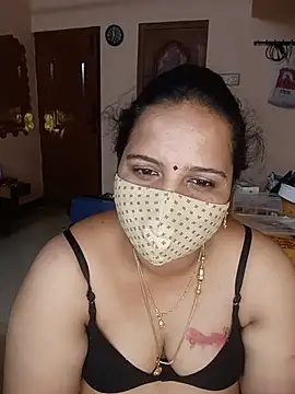 Snapshot of pirainilla chatting on May 2026 06:05:02 PM pirainilla online show from May 2026 06:05:02 PM