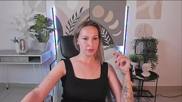 Charlotte Hudson online show from July 2026 03:03:02 PM