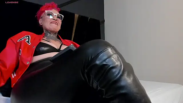 Snapshot of mistress_sandy chatting on July 2026 10:49:02 PM mistress sandy online show from July 2026 10:49:02 PM