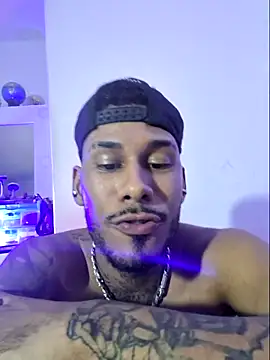 Snapshot of boyzac_ chatting on June 2026 06:59:01 AM boyzac online show from June 2026 06:59:01 AM