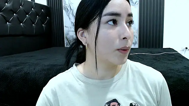 MiaReinig09 online show from July 2026 01:12:01 AM