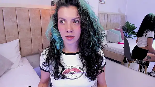 Snapshot of DinahCarter chatting on June 2026 02:33:01 PM DinahCarter online show from June 2026 02:33:01 PM