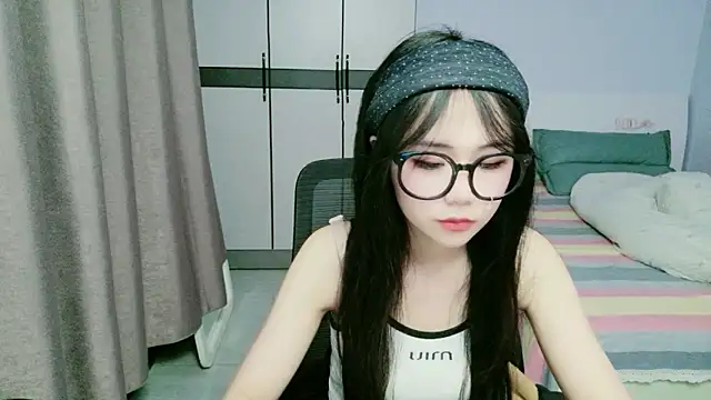 Snapshot of xiaoxiaoyu030 chatting on May 2026 02:11:02 PM xiaoxiaoyu030 online show from May 2026 02:11:02 PM