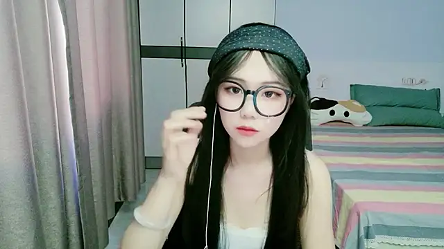 Snapshot of xiaoxiaoyu030 chatting on May 2026 07:49:01 AM xiaoxiaoyu030 online show from May 2026 07:49:01 AM