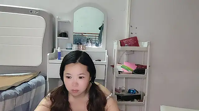 Snapshot of F-Yingying chatting on May 2026 03:07:01 PM F-Yingying online show from May 2026 03:07:01 PM