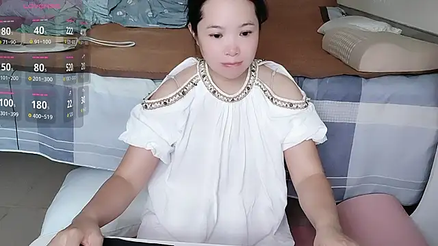 Snapshot of F-Yingying chatting on May 2026 06:44:01 AM F-Yingying online show from May 2026 06:44:01 AM