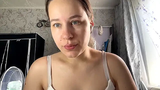 KathyrnEdmison online show from June 2026 05:09:02 AM