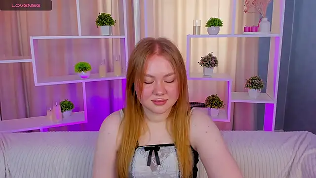 AlexaaBee online show from May 2026 08:10:02 AM